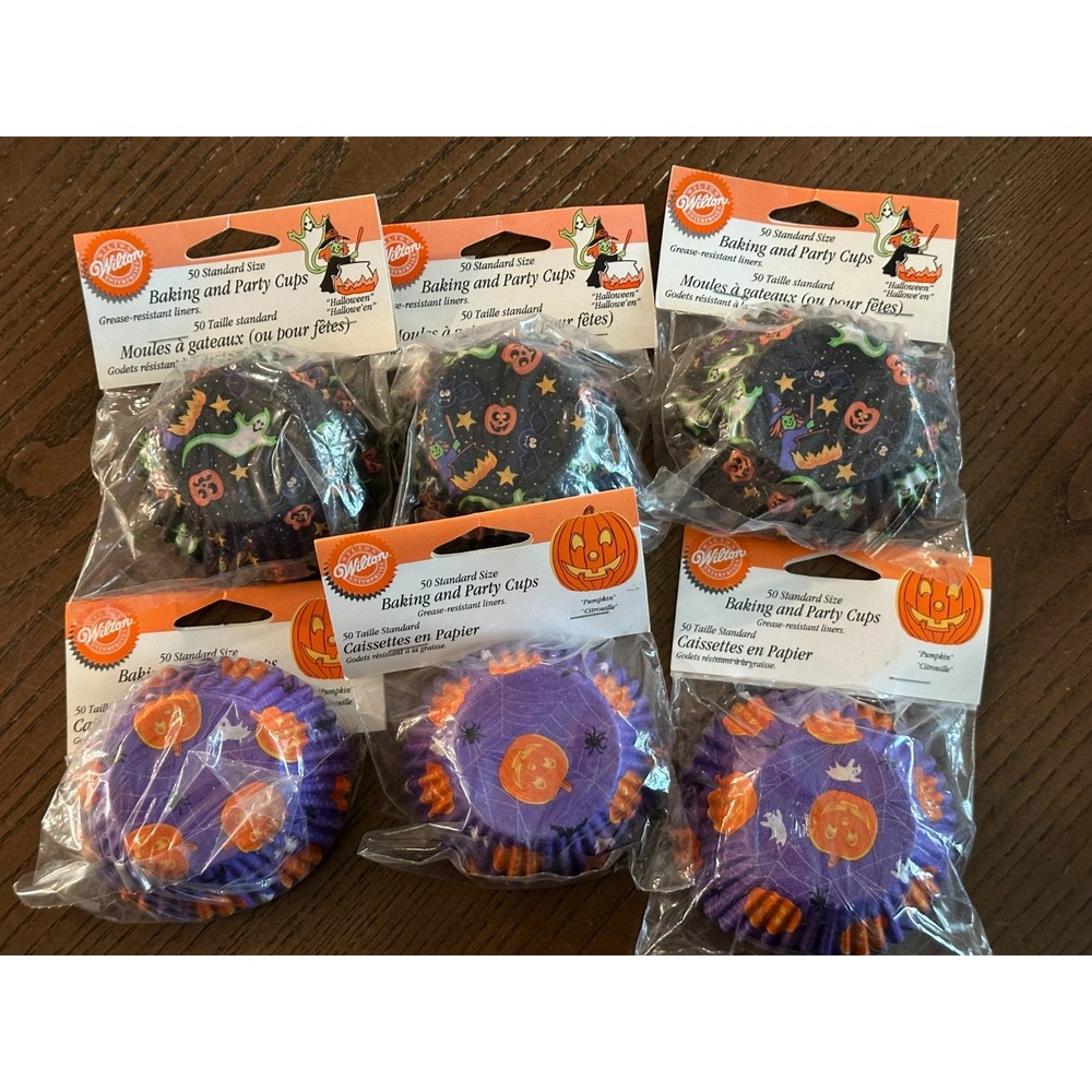 6 Wilton Halloween Cupcake Liners Baking Cups Pumpkins Bats Paper Liner 300